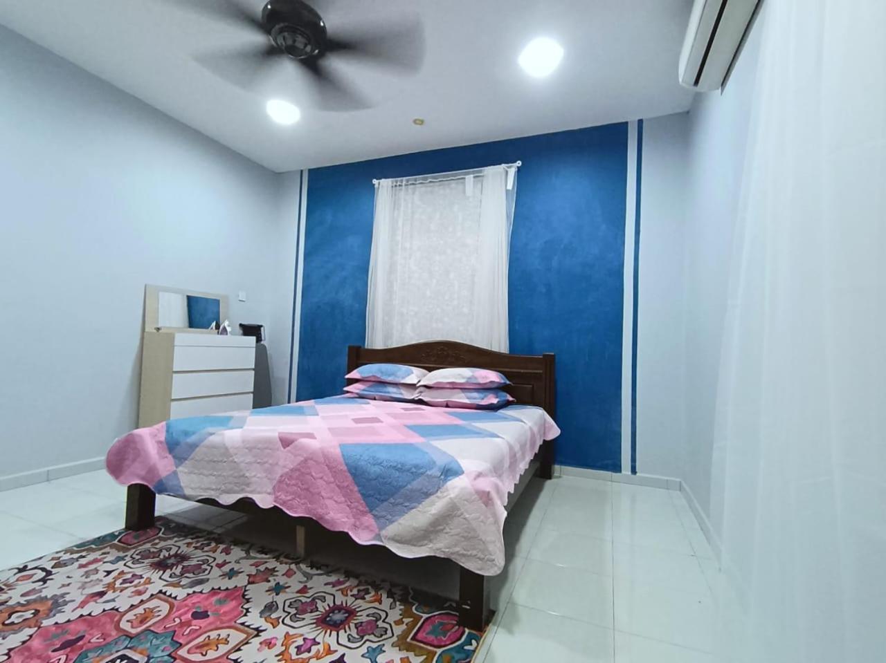 Ebnur Homestay Arau Exteriör bild