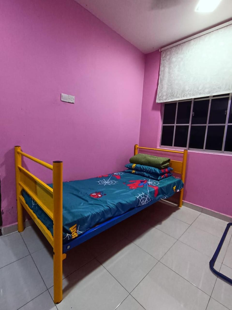 Ebnur Homestay Arau Exteriör bild